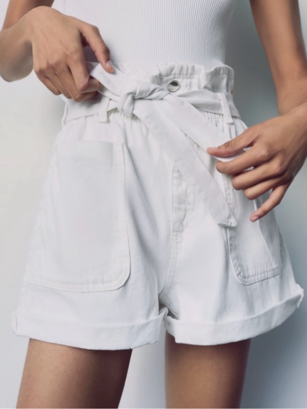 Zara High-Waist Paperbag Women’s Shorts in White